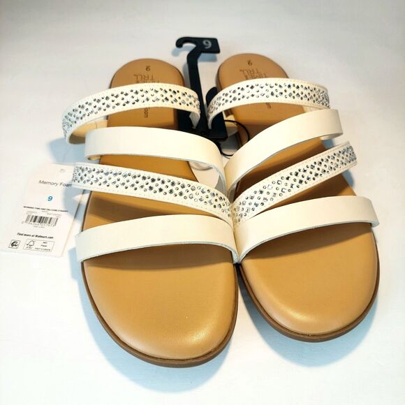 NWT Time & Tru Cream Strappy Bling Memory Foam Flat Sandals w/ Crystals Sz 9 - Picture 2 of 7